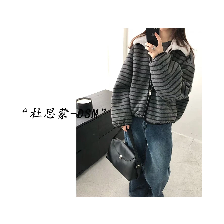 (杜思蒙服饰) U558-【宝藏衣橱】韩系时尚加厚条纹翻领羔羔毛外套