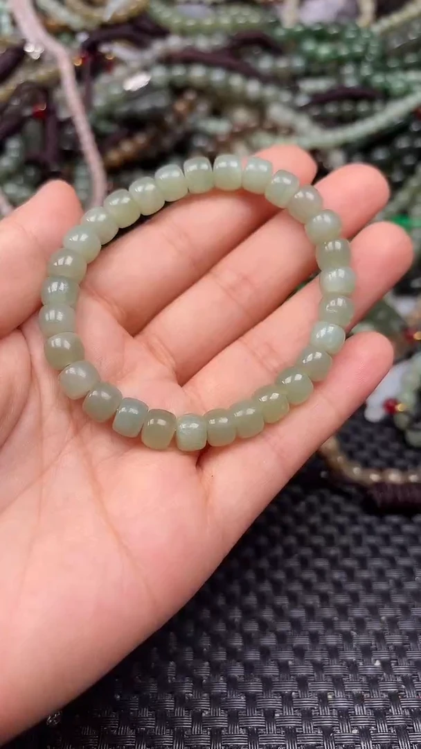 和田玉未镶嵌颈饰1