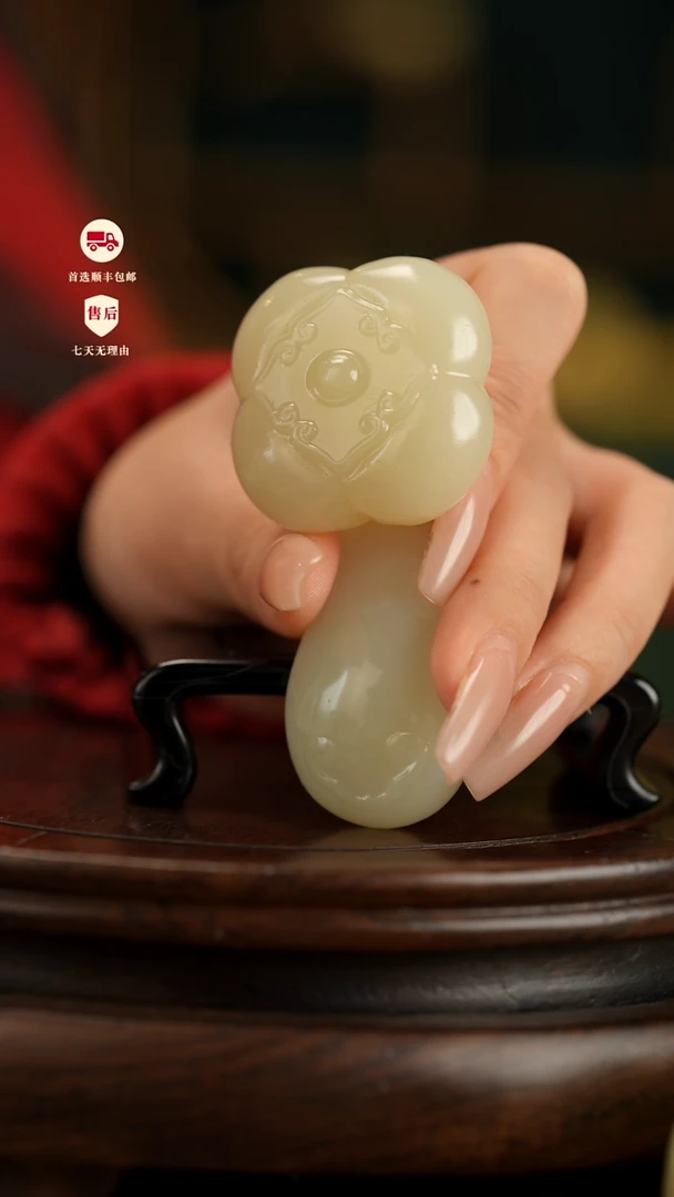 云南石竹叶青雕刻：柿柿皆如意把件摆件