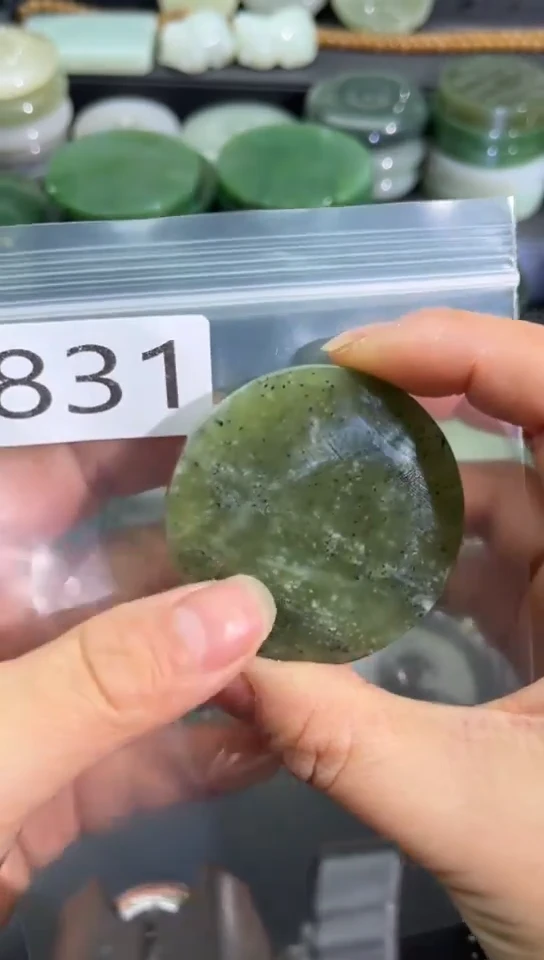 未镶嵌和田玉珠宝半成品镯芯