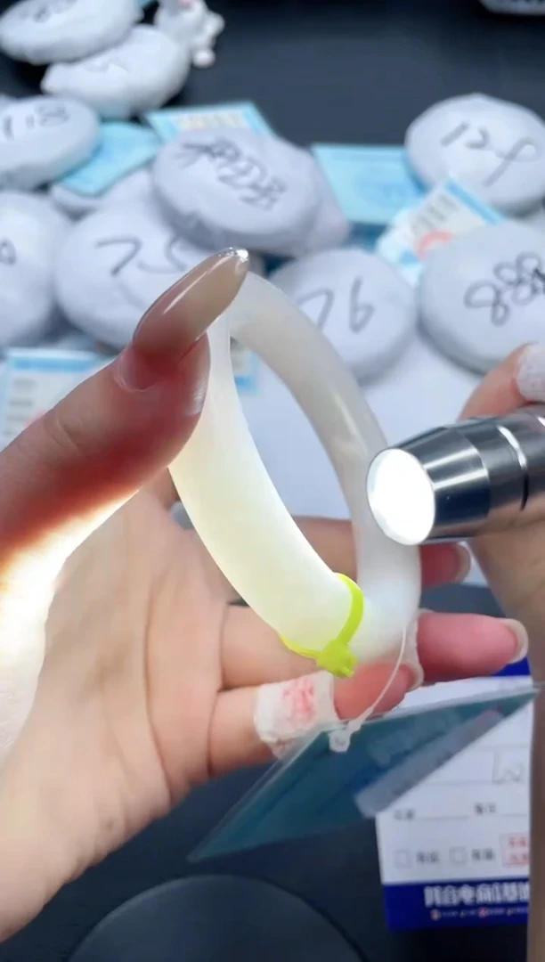 和田玉手镯未镶嵌8V257-60