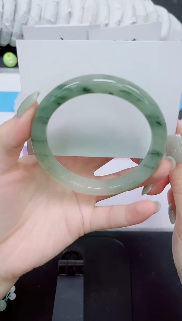 石英质玉未镶嵌手镯91