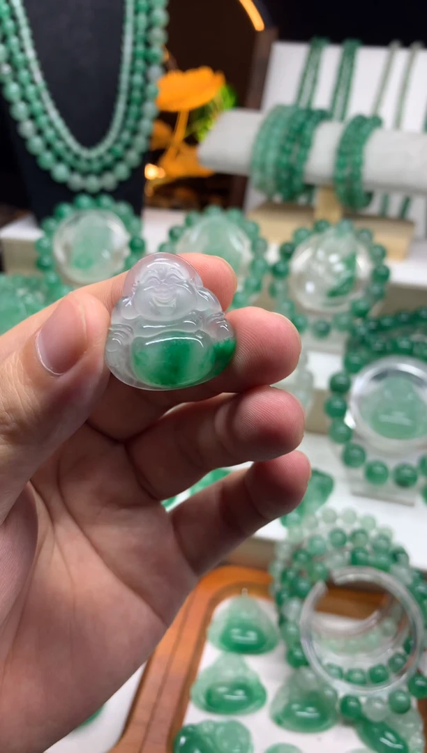 石英质玉（非洲翠）未镶嵌吊坠(不含链)大肚佛小包容放漏