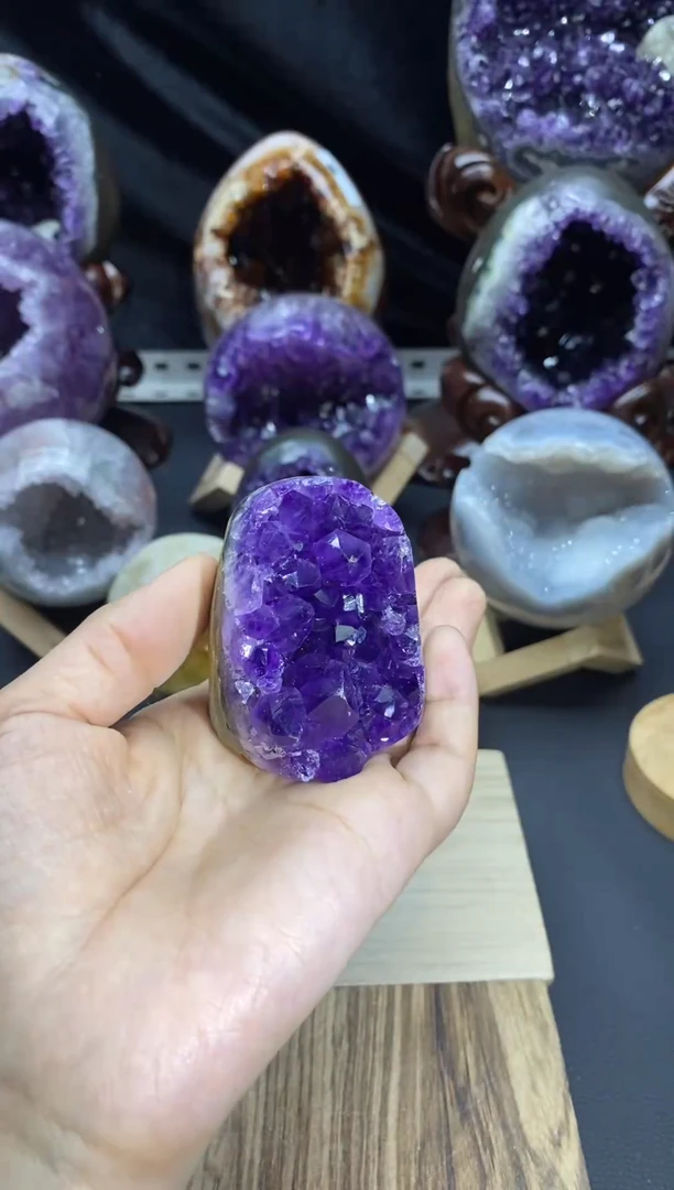 未镶嵌大型摆件（非配饰）紫晶104号摆件