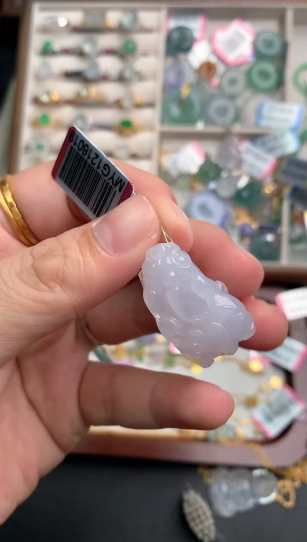 未镶嵌挂件翡翠1
