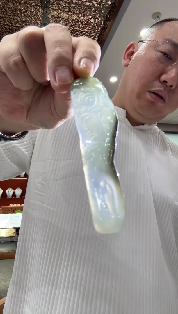 未镶嵌挂件翡翠A货翡翠孤品国雕谢林工