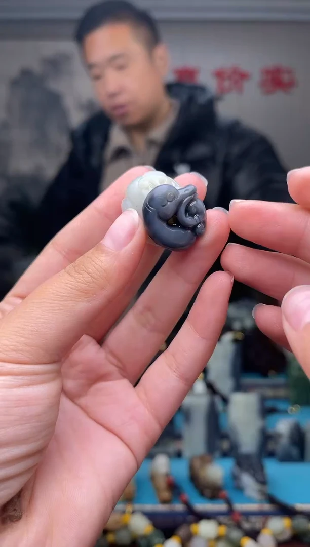 未镶嵌和田玉挂件1