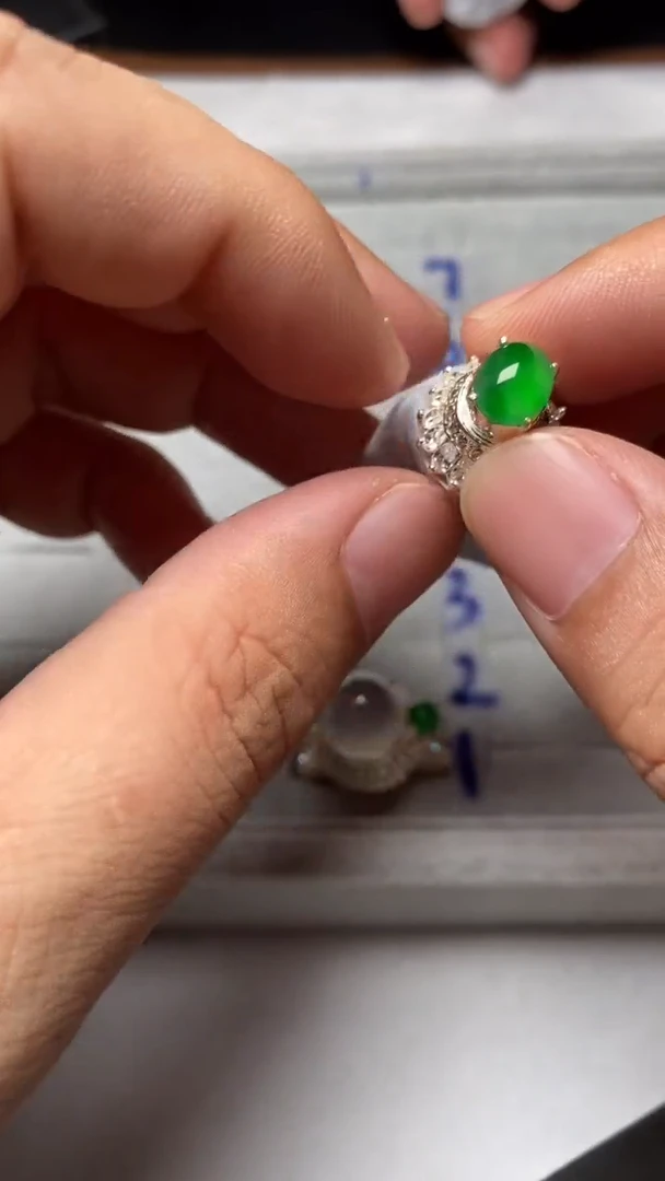 未镶嵌定制翡翠流*、天然缅甸翡翠A货