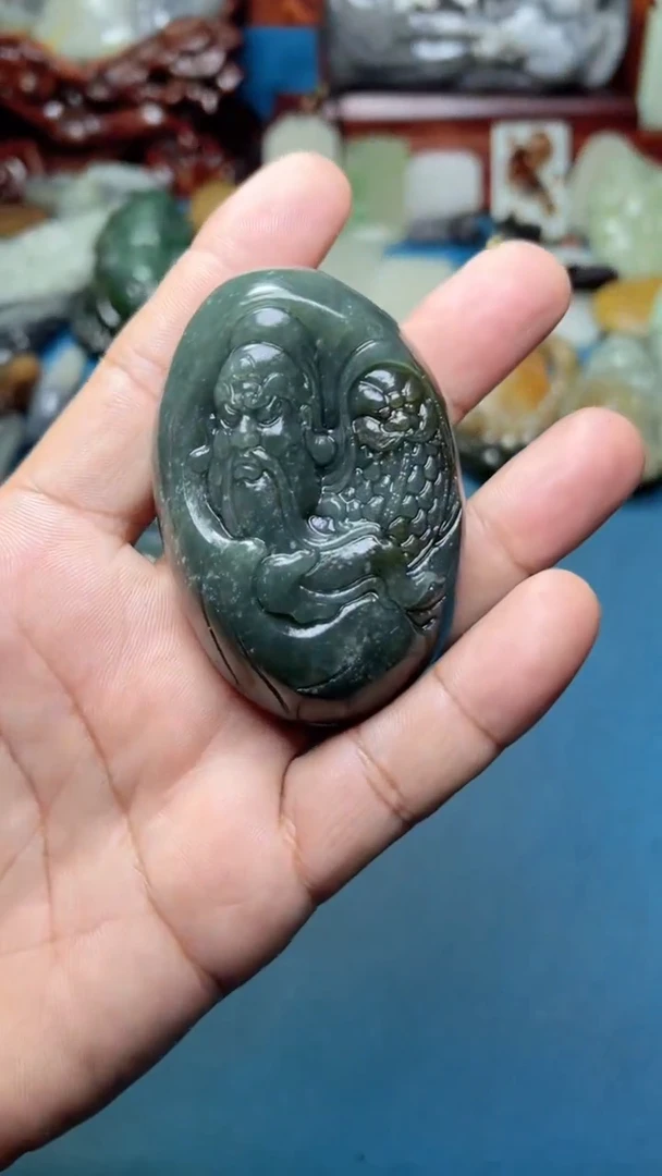 和田玉未镶嵌把件-