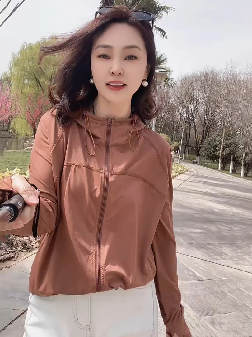 休闲时尚连帽防晒衣女2025新款夏季运动外套韩版宽松罩衫弹力上衣