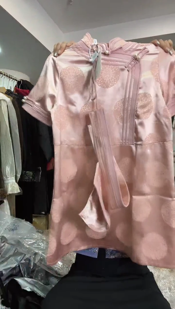 连衣裙       2XL码    125-135斤