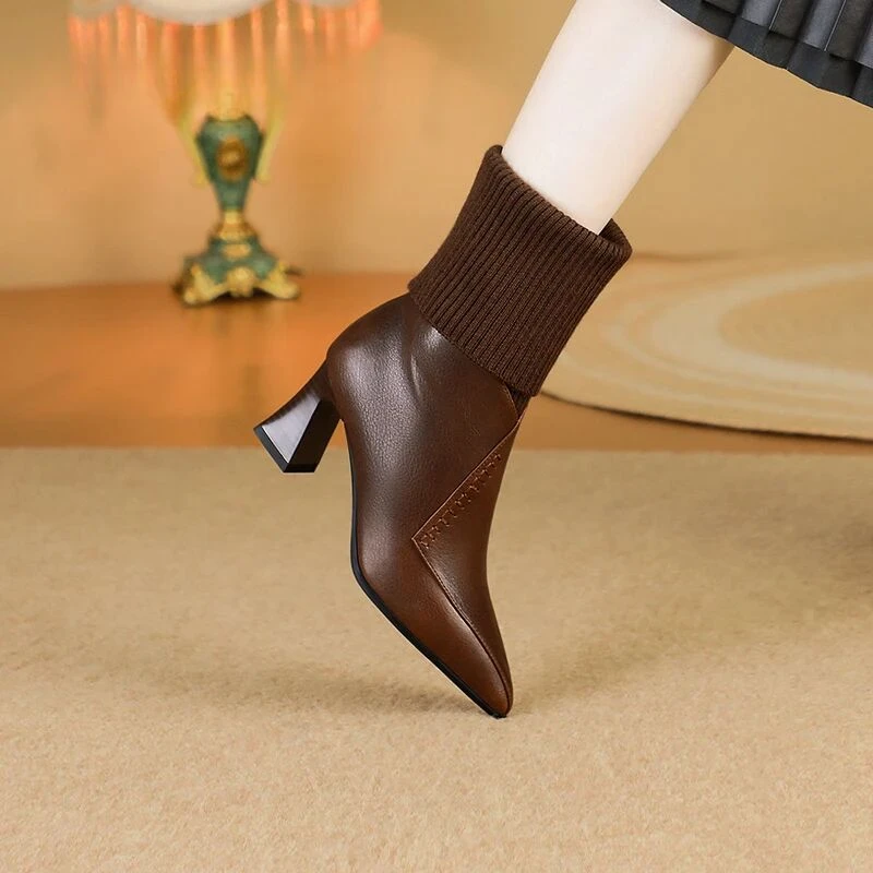 2025冬季新款头层牛皮短靴软底软面真皮时尚百搭女靴袜靴
