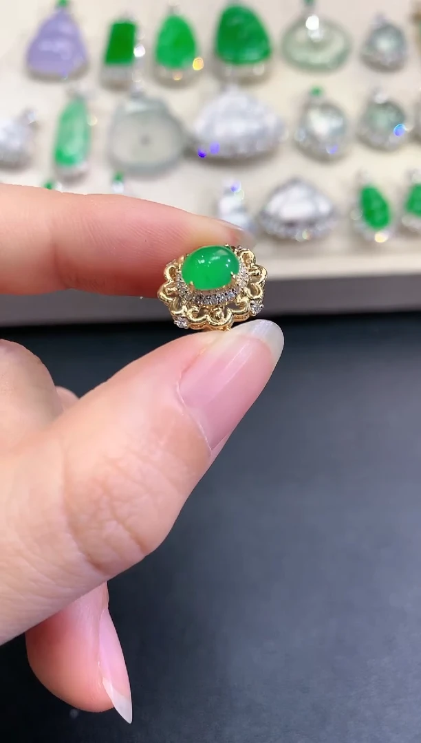 【闪购商品】翡翠戒指18K金镶嵌D51