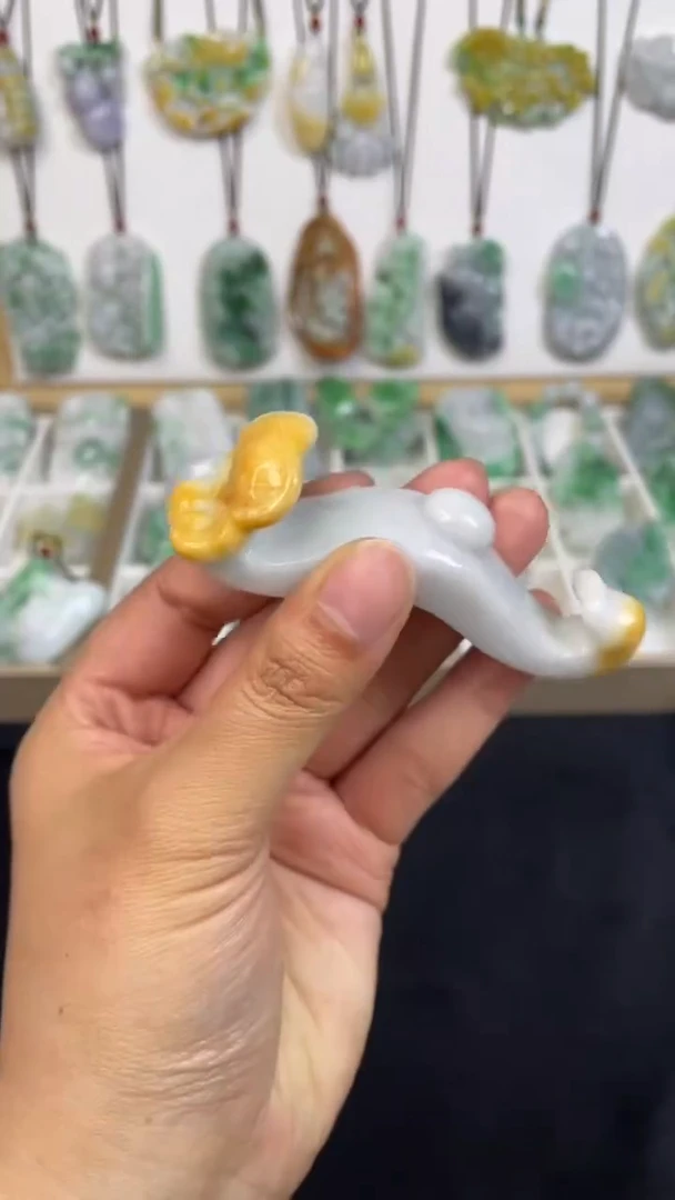 颈饰未镶嵌翡翠1