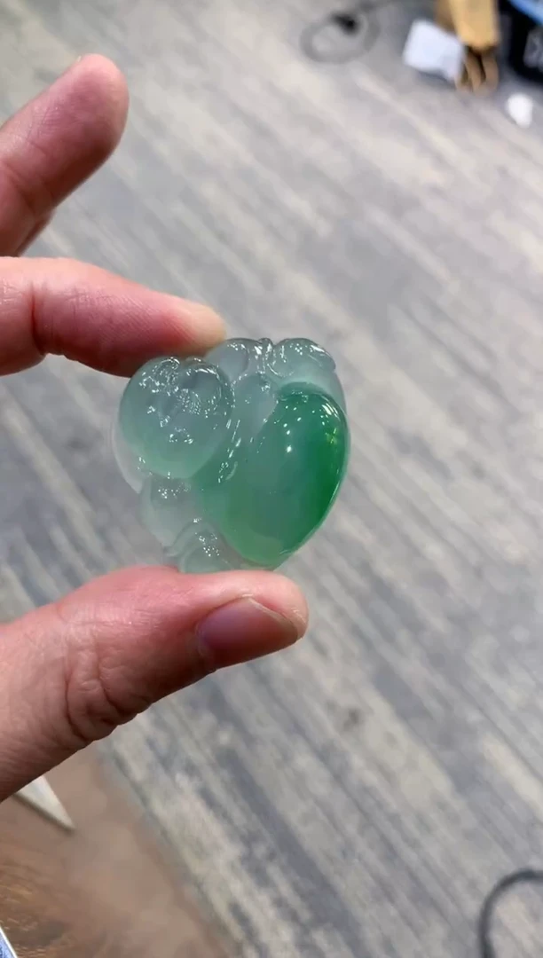 颈饰未镶嵌翡翠澜澜（订金)