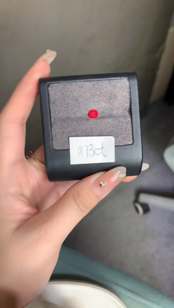 未镶嵌裸石定制尖晶石安**铐枕型 绝地武士 0.73ct