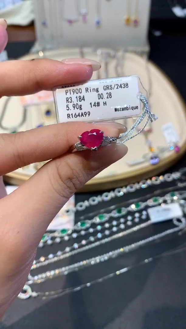 铂Pt900镶嵌戒指定制红宝石W375|23800