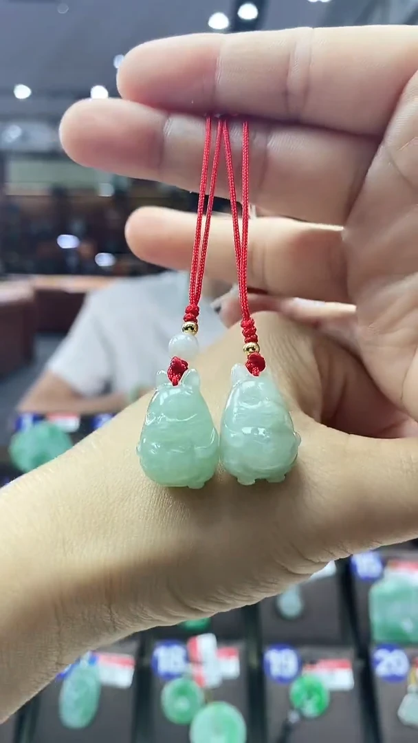 颈饰未镶嵌翡翠龙猫多样性发一件