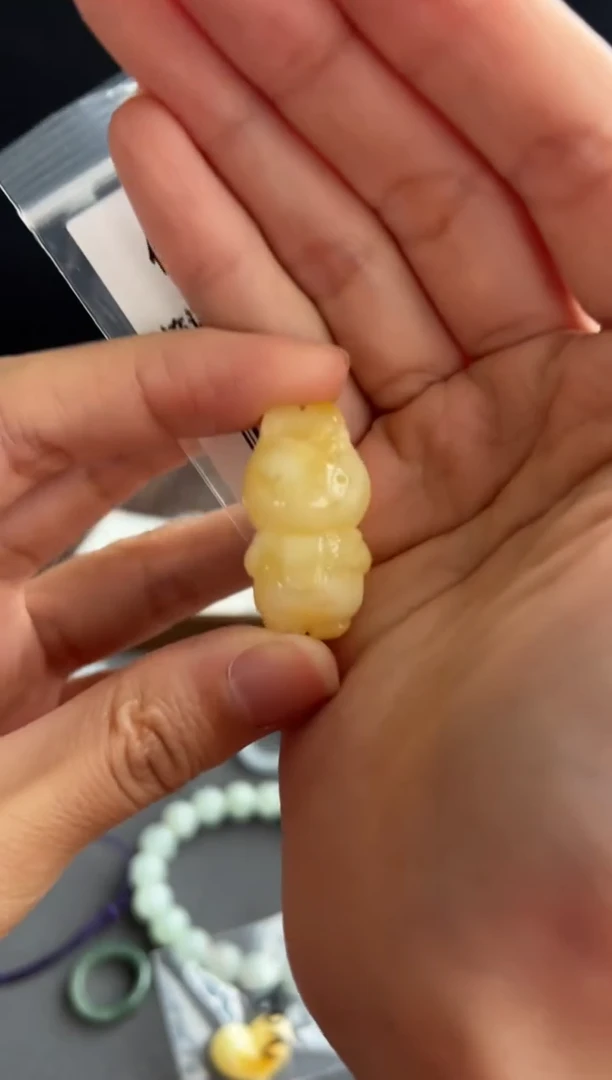 未镶嵌颈饰蜜蜡131买断