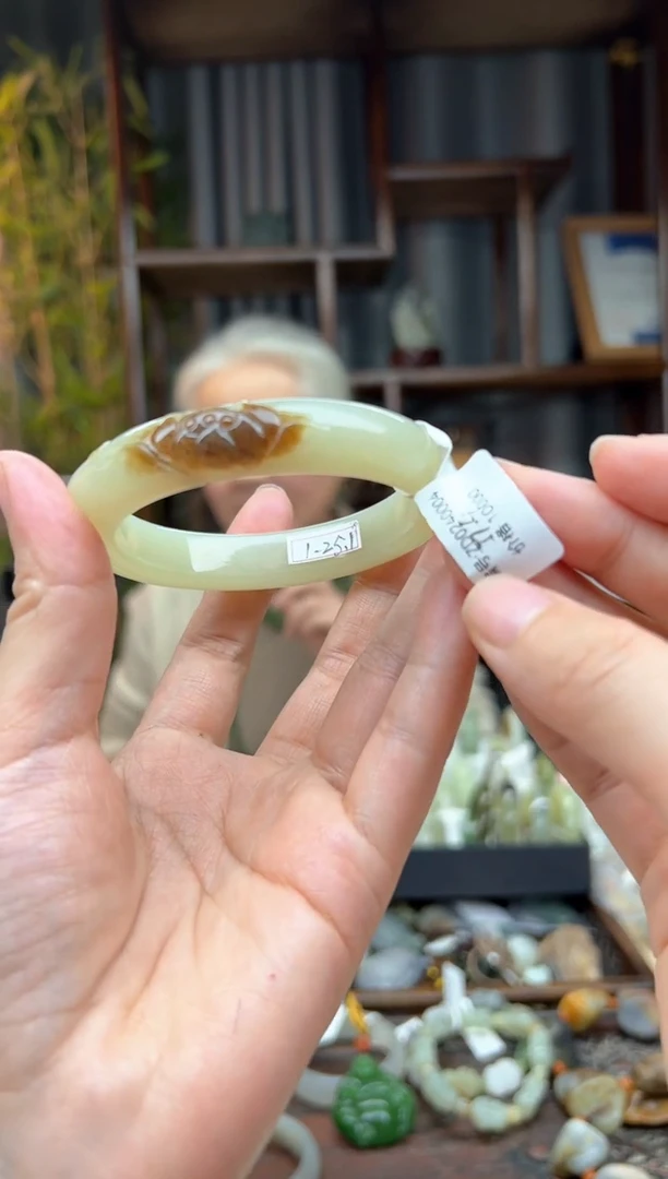 【闪购商品】和田玉颈饰未镶嵌手镯  卡57.4