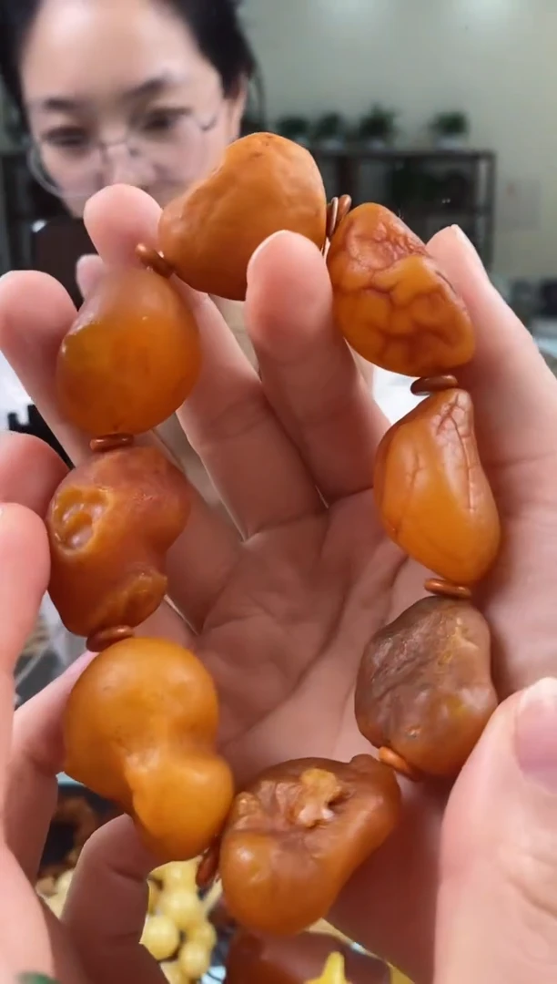 【闪购商品】琥珀手串未镶嵌手串