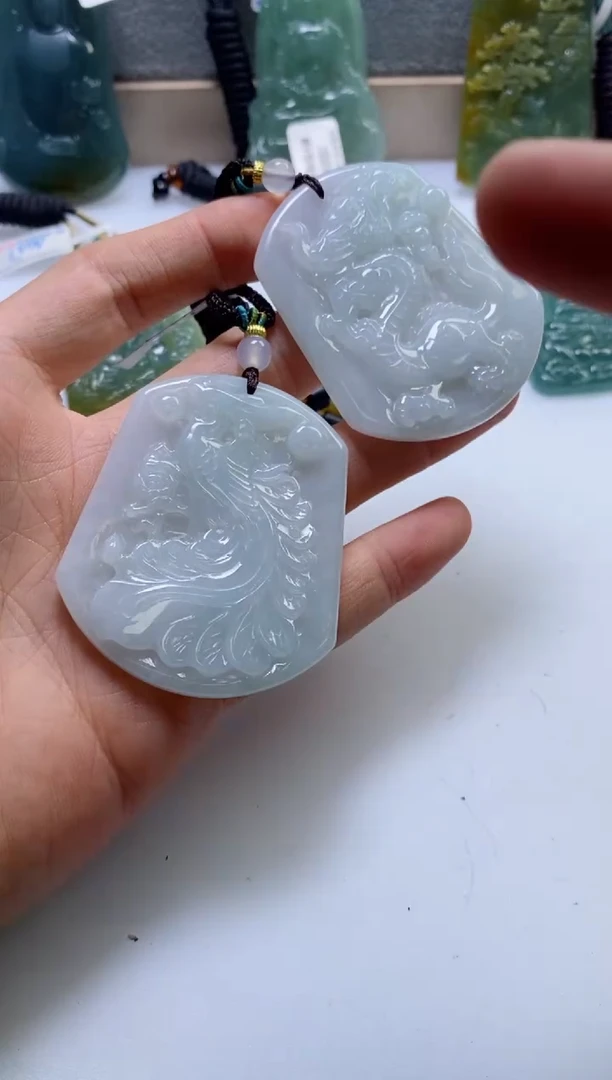 【闪购商品】翡翠挂件未镶嵌               