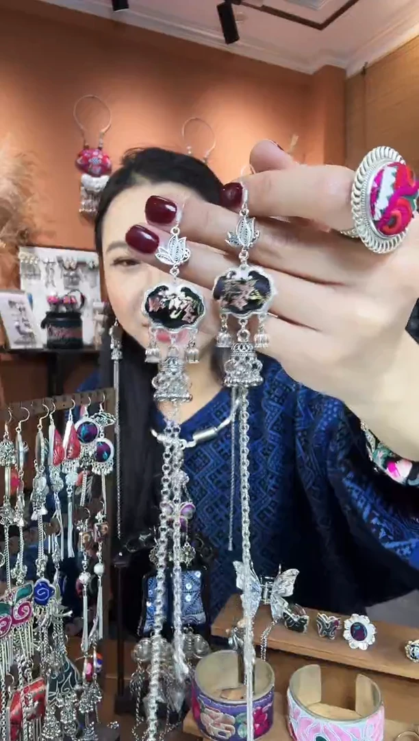 【闪购商品】刺绣纯手工民族风耳环