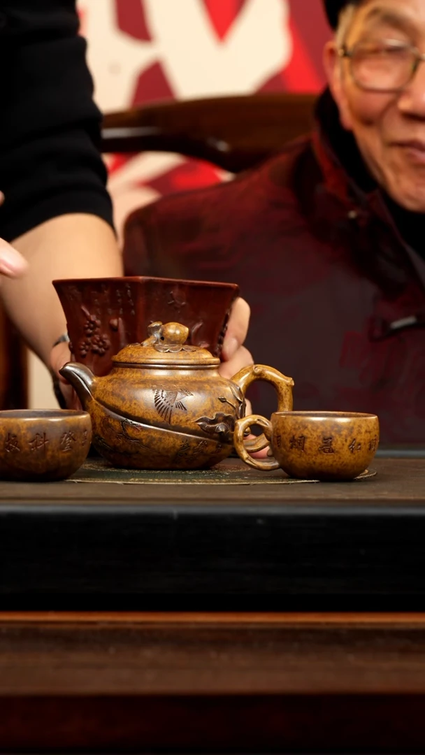 【闪购商品】紫砂茶壶ZCP 柴烧 掇只寿桃 240cc