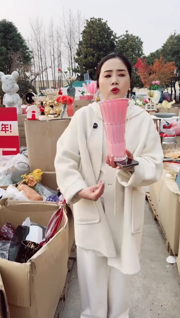 【闪购商品】玻璃私花微瑕花瓶--3YM22