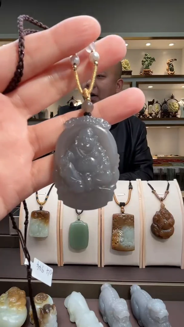 颈饰未镶嵌和田玉苏