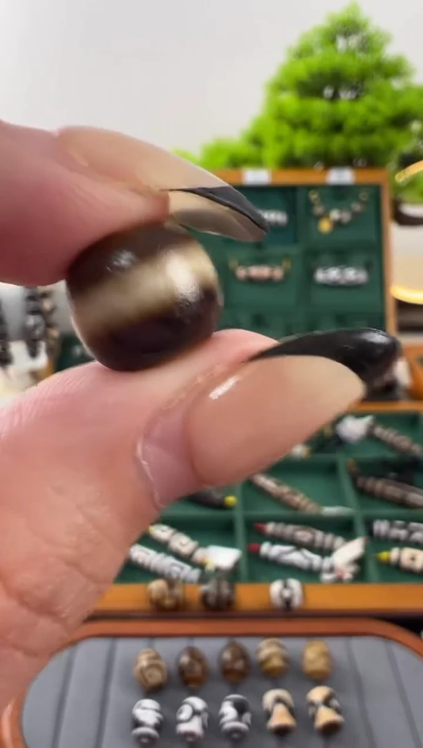 玛瑙/玉髓（覆膜）颈饰未镶嵌5.（微瑕随机发）