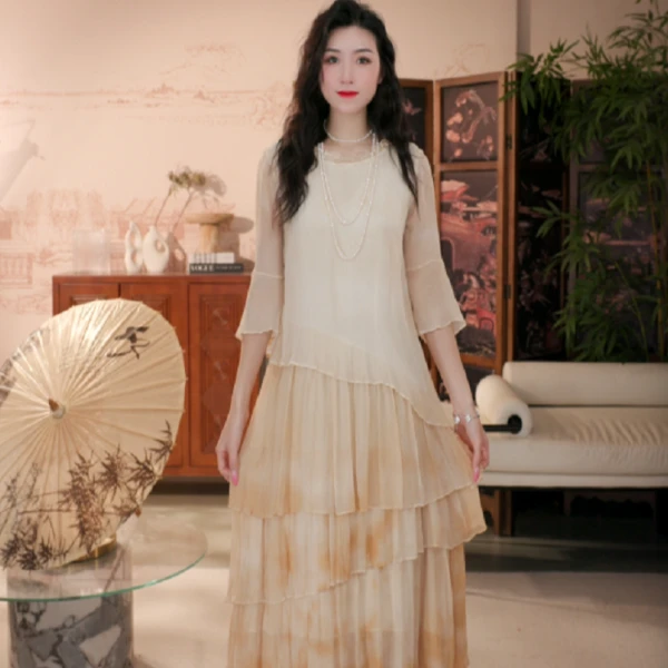 生活在左春夏国风桑蚕丝日常显瘦百搭新品长袖吊带彩色真丝连衣裙