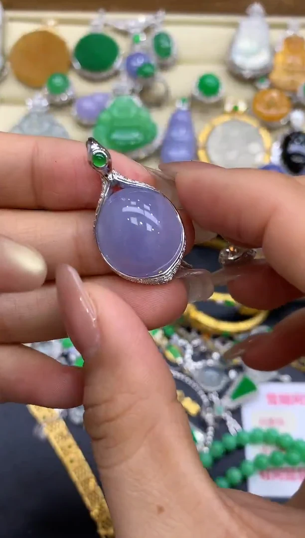 颈饰18K金镶嵌翡翠384-中国好珍宝