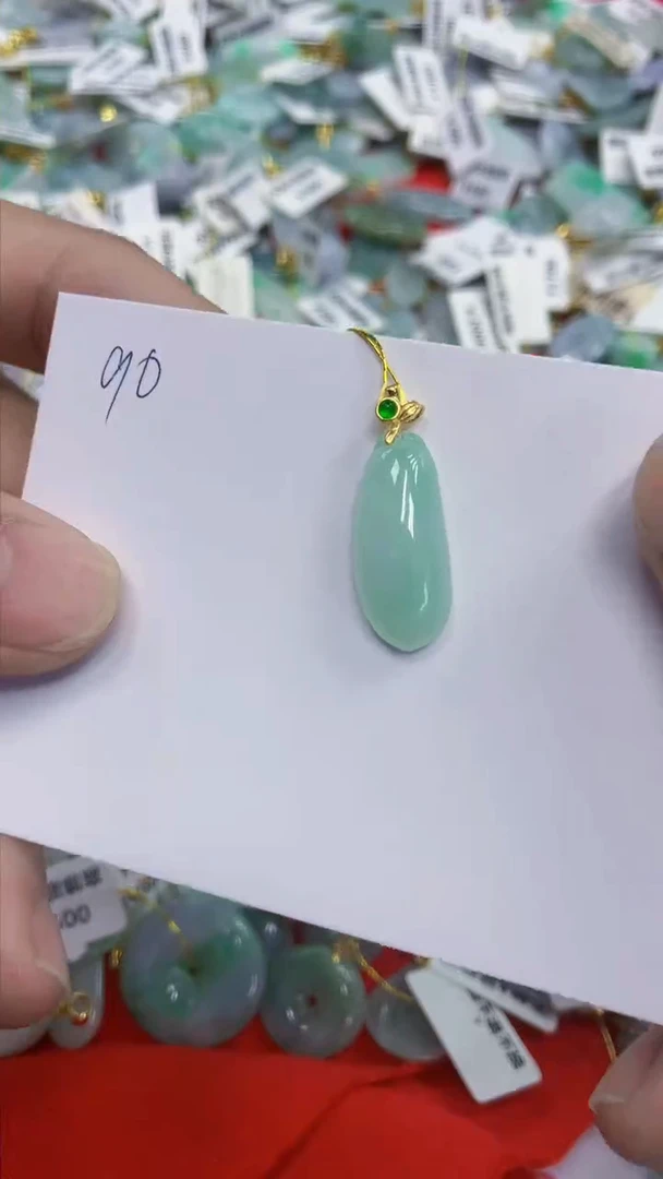 颈饰未镶嵌翡翠天然缅甸翡翠A货