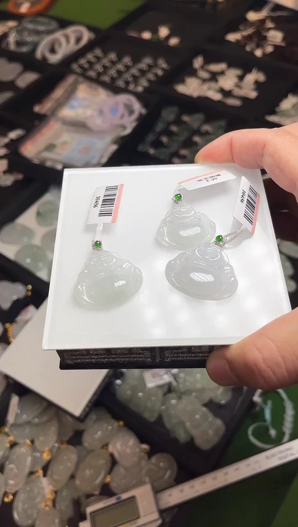 颈饰18K金镶嵌翡翠10456/多样性发一个