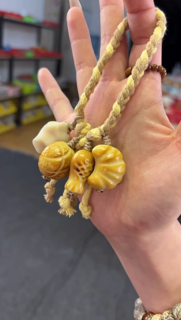 【闪购商品】菩提根/象牙果吊坠     象牙果满汉全席