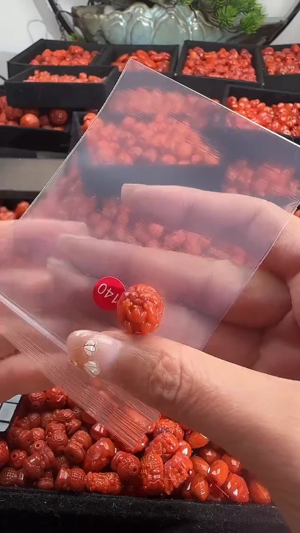 颈饰未镶嵌南红玛瑙1