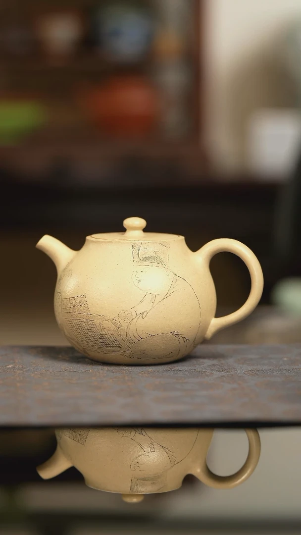本山绿紫砂壶刻绘紫砂壶