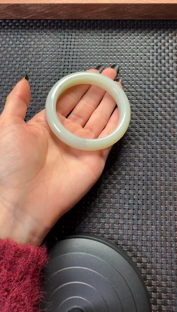 未镶嵌手镯和田玉且末近矿手镯卡59圈口