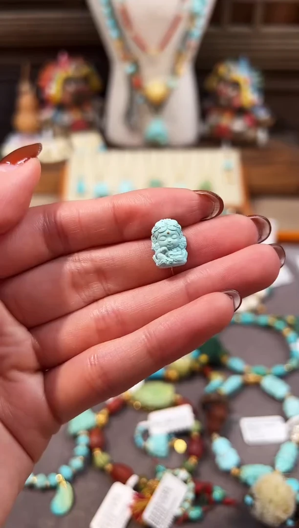 未镶嵌绿松石配饰度母