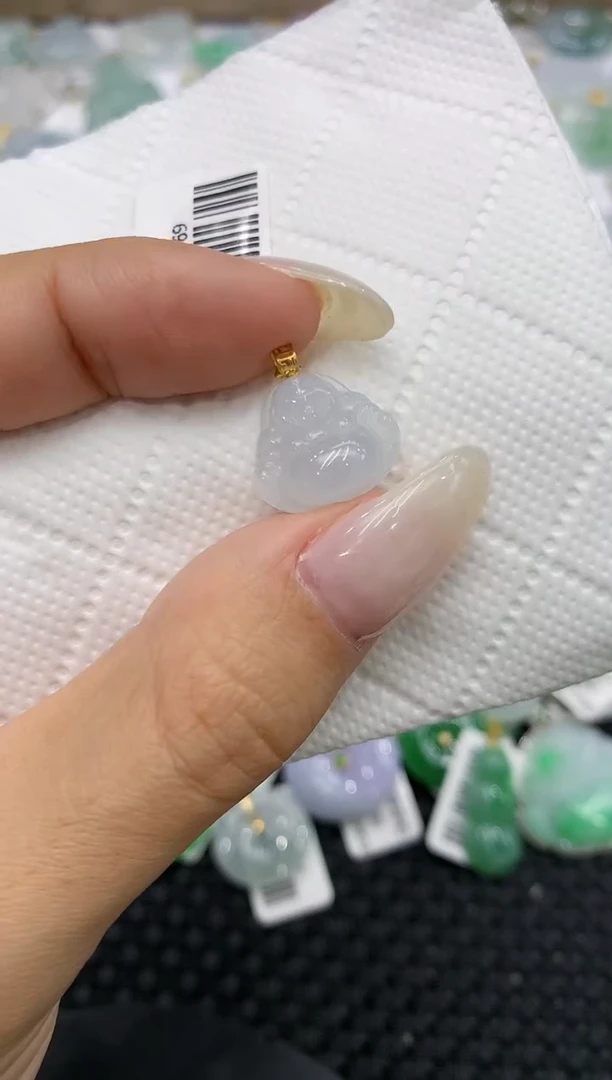 颈饰18K金镶嵌翡翠11111158111111