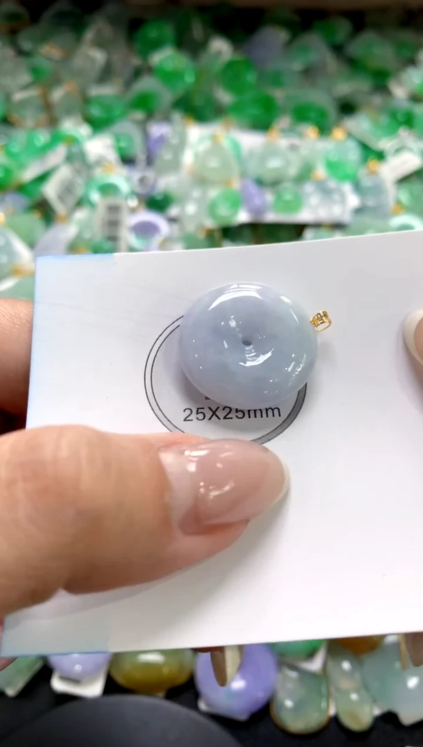 翡翠18K金镶嵌颈饰1111111111111111