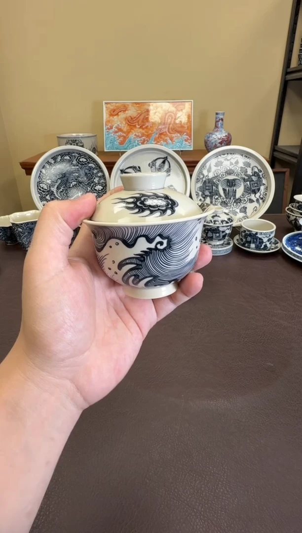 二号釉海浪过肩龙元宝盖碗