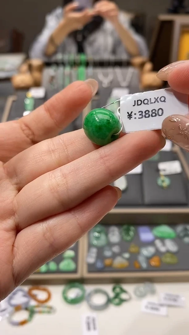 颈饰未镶嵌翡翠路路通