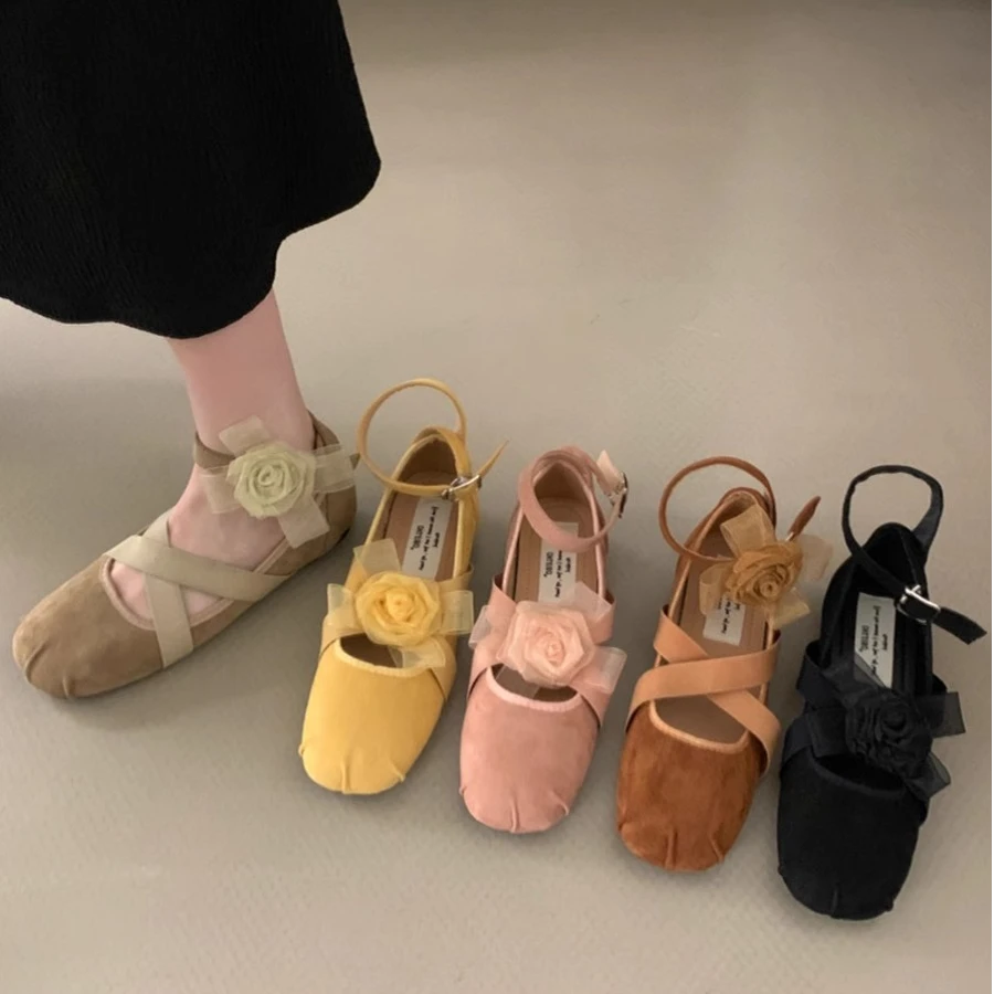 复古花朵芭蕾舞鞋2025春季新款绑带单鞋女浅口温柔设计感玛丽珍鞋