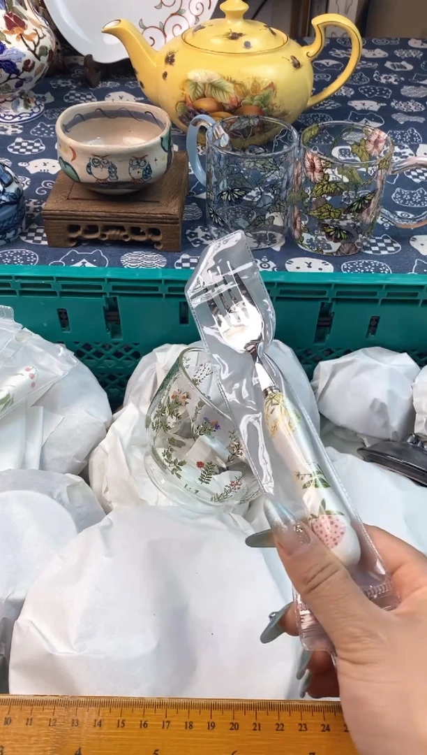 瓷片[○･｀Д´･ ○][○･｀Д´･ ○]