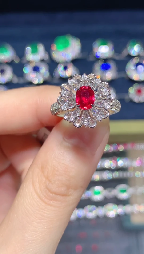 【闪购商品】红宝石戒指18K金镶嵌 1.04CT  无烧鸽血红