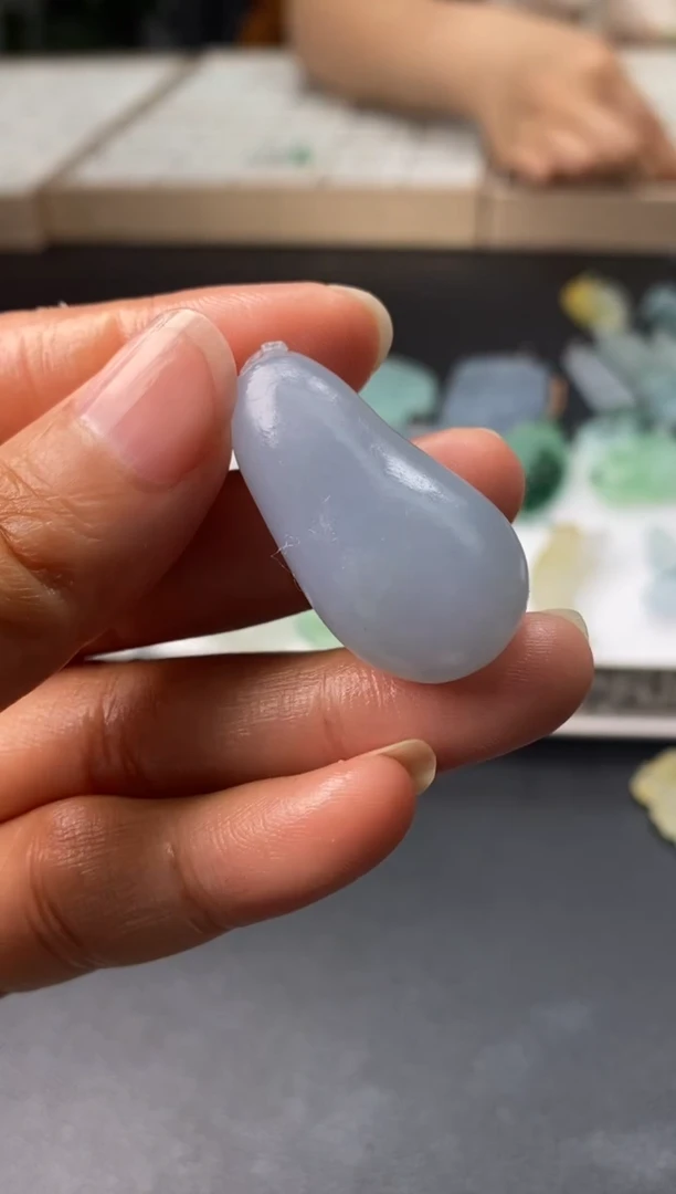 定制翡翠未镶嵌翡翠毛货多样性发其一
