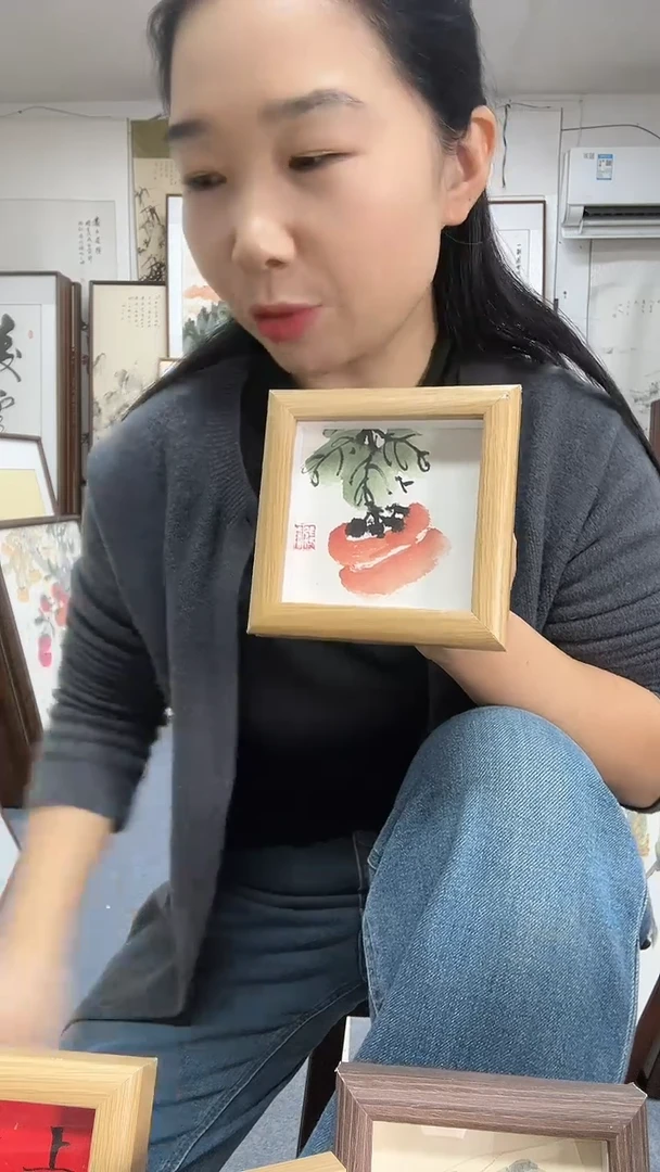 国画12*12摆台极兔包邮手绘随机发货