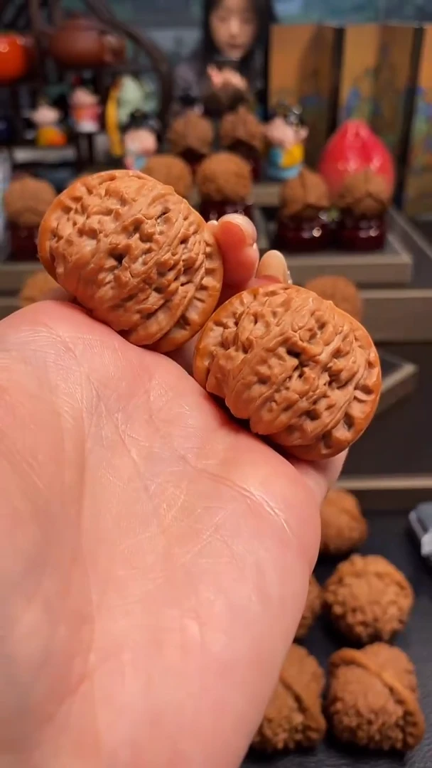 【闪购商品】文玩核桃把件H700白狮子41